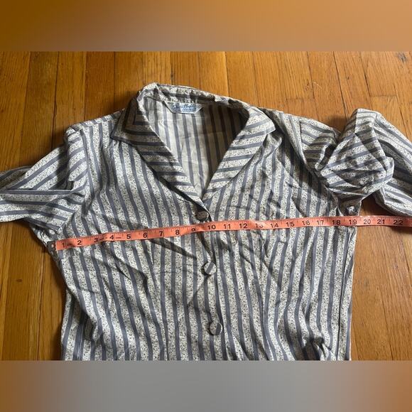 40s Vintage Grey Two Piece Striped Skirt Suit - Picture 9 of 11